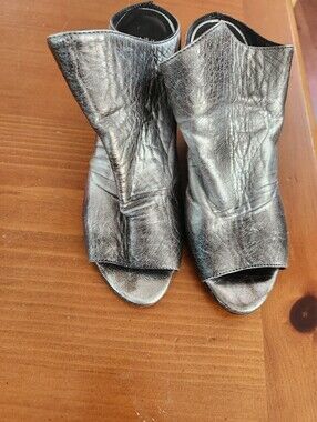 Kenneth Cole Metallic Leather Wedges